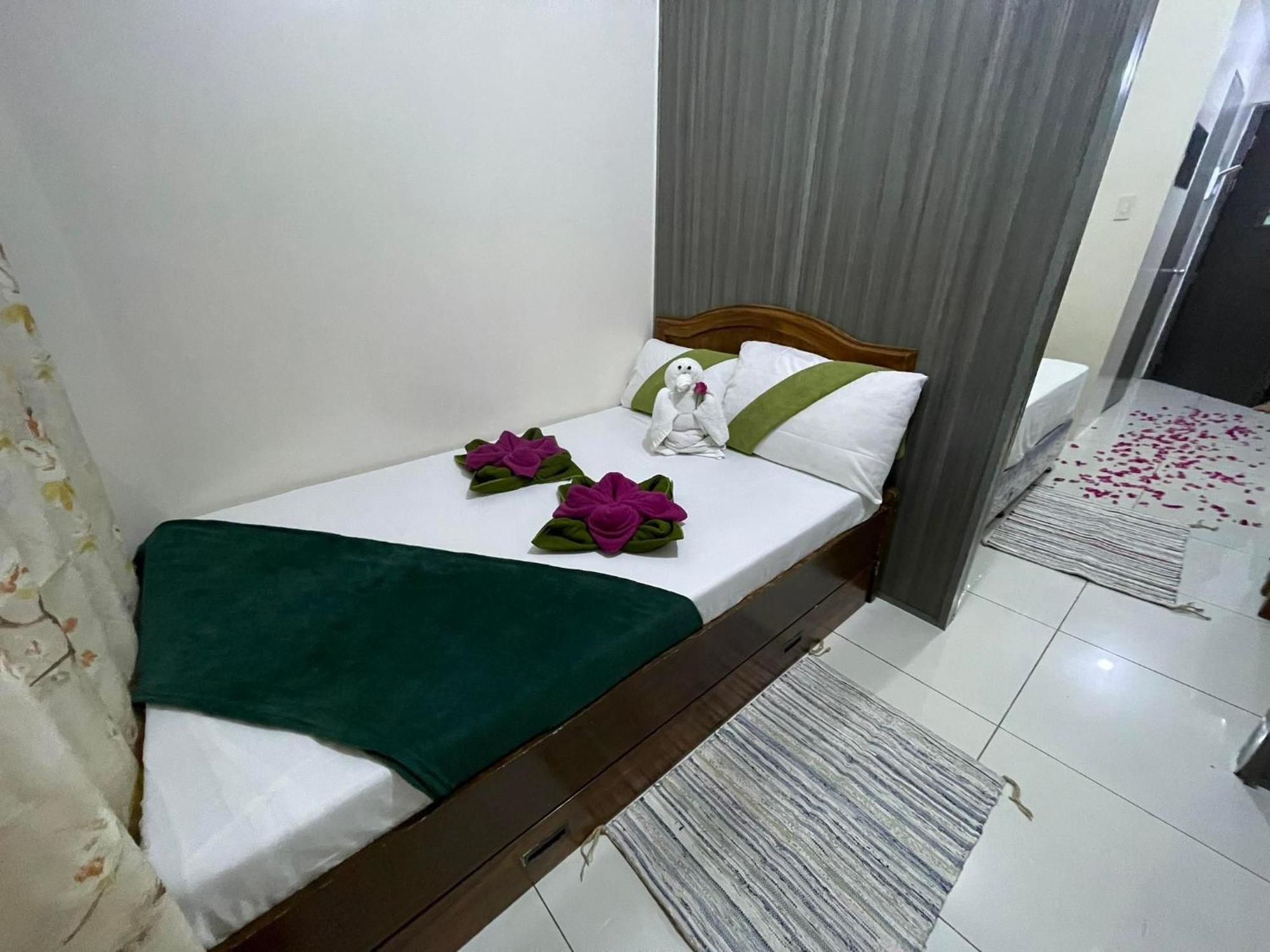 Green Residences Stays By Pbyy Manille Extérieur photo