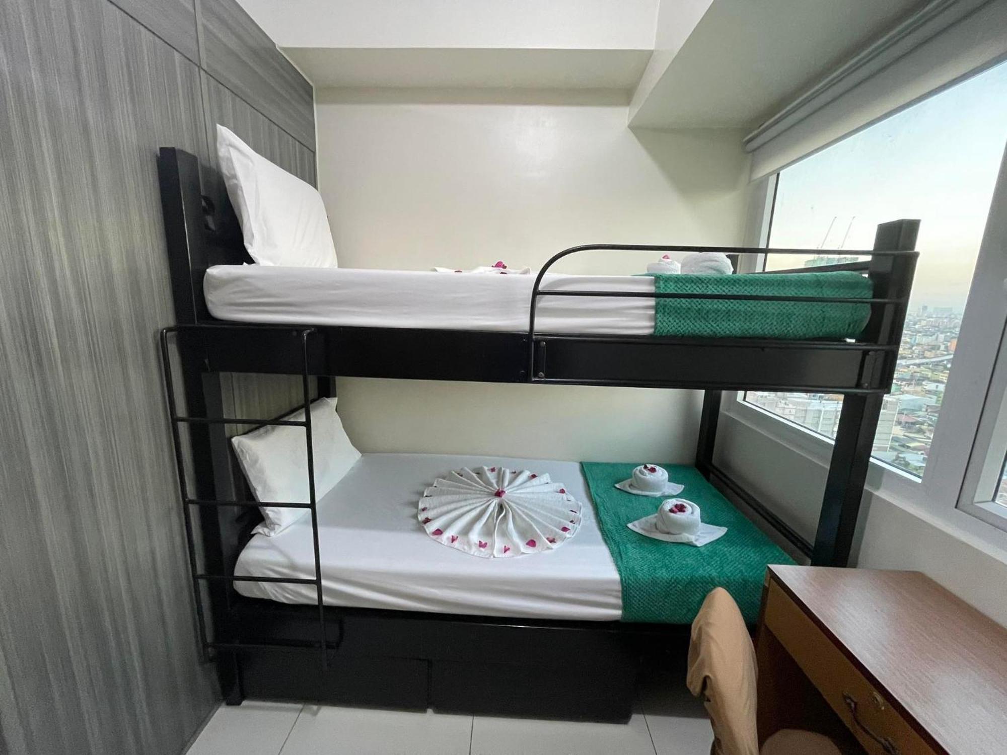 Green Residences Stays By Pbyy Manille Extérieur photo